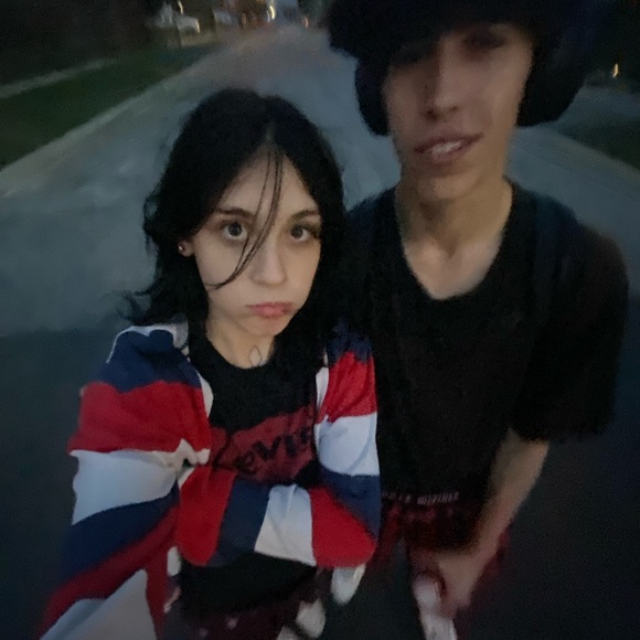 Meet your Posher, Jenevieve - Picture 1 of 1